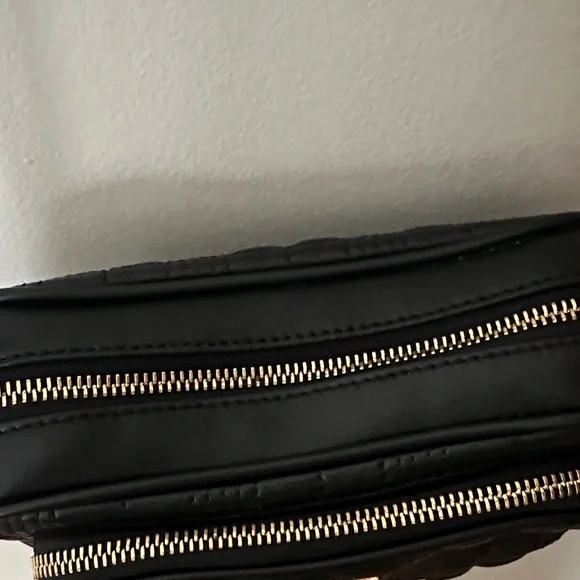 Burberry Black Quilted Crossbody Bag with Gold Accents - Picture 8 of 10